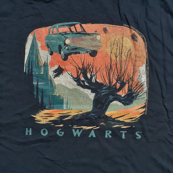 Hogwarts Castle - Whomping Willow - Flying Ford Anglia - New 2XL Black T-Shirt - Picture 2 of 4